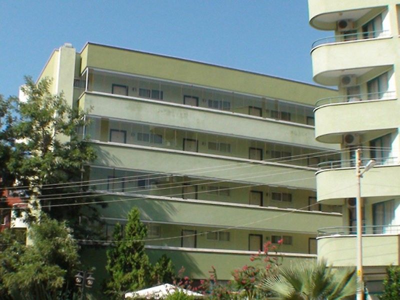 Gold Safran Hotell 4*